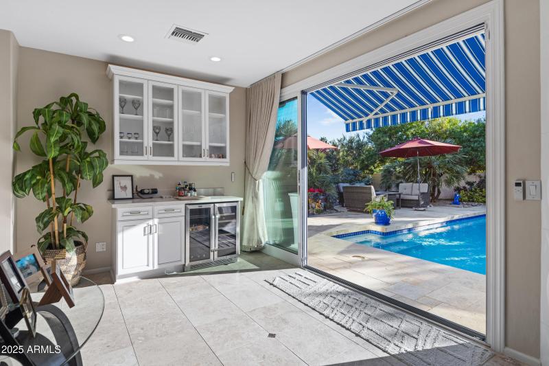 10115 E Bella Vista Dr-19