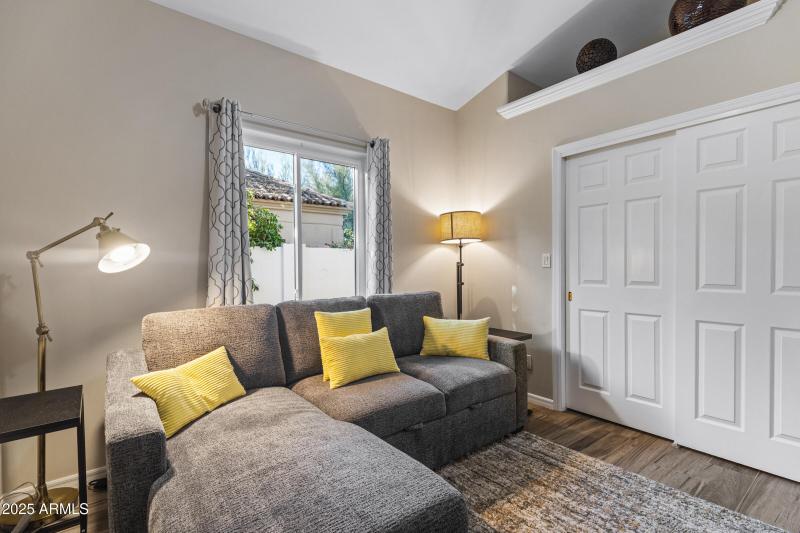 10115 E Bella Vista Dr-31