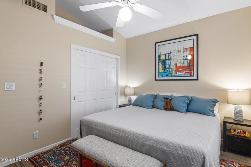 10115 E Bella Vista Dr-34