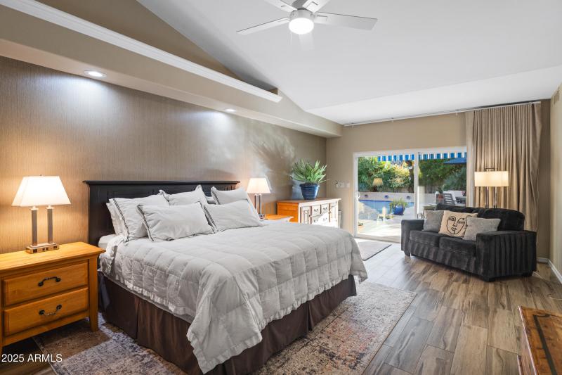 10115 E Bella Vista Dr-36