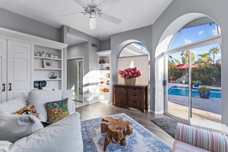 10115 E Bella Vista Dr-45