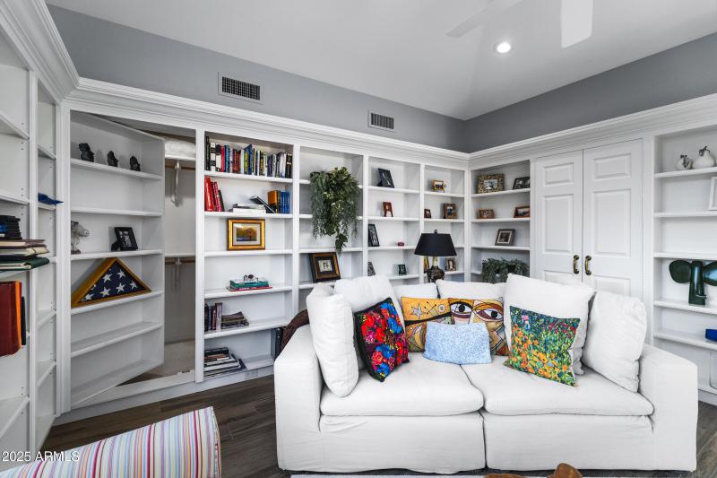 10115 E Bella Vista Dr-47