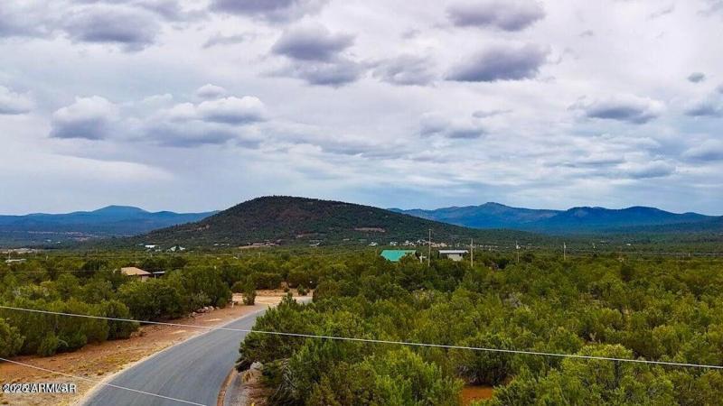 20251103233321551067000000-o