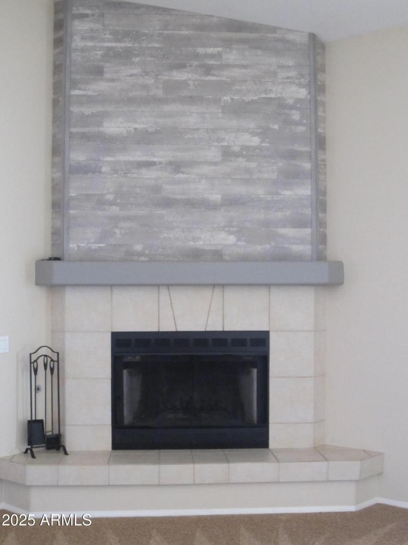 1071 Vista Grande 036