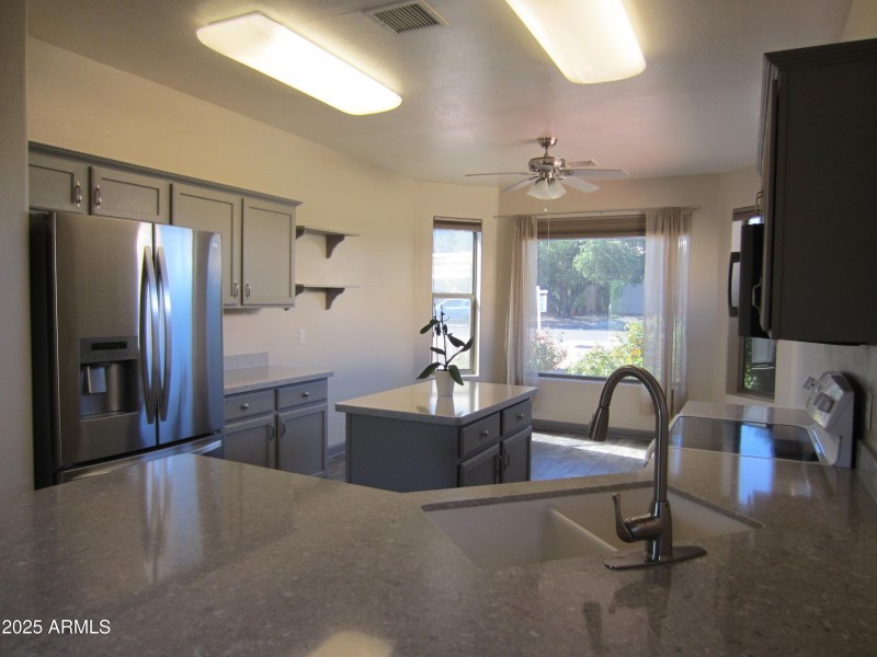 1071 Vista Grande 053