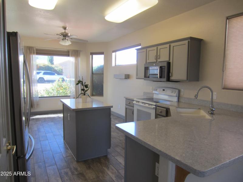 1071 Vista Grande 054