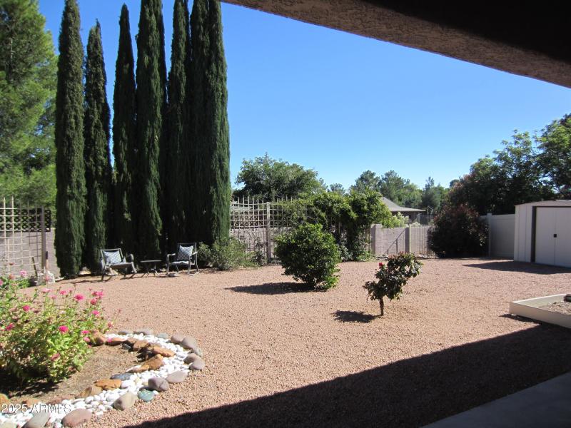 1071 Vista Grande 065