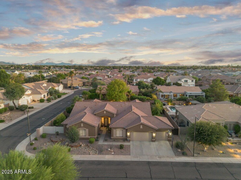 002_10-web-or-mls-dji_0669_970