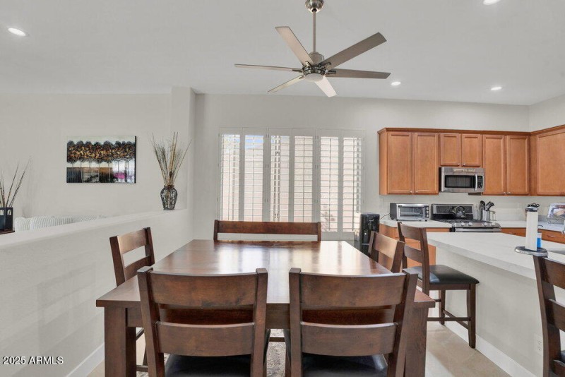 020_25-web-or-mls-2209_leo_place-20_216