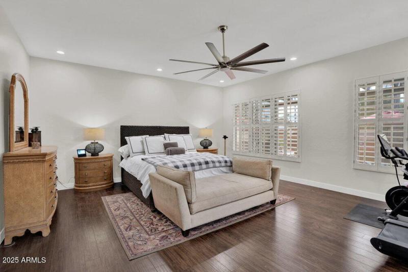 023_28-web-or-mls-2209_leo_place-26_753