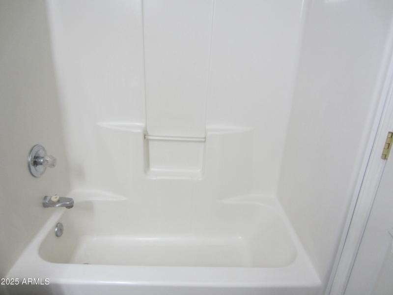 1071 Vista Grande 080