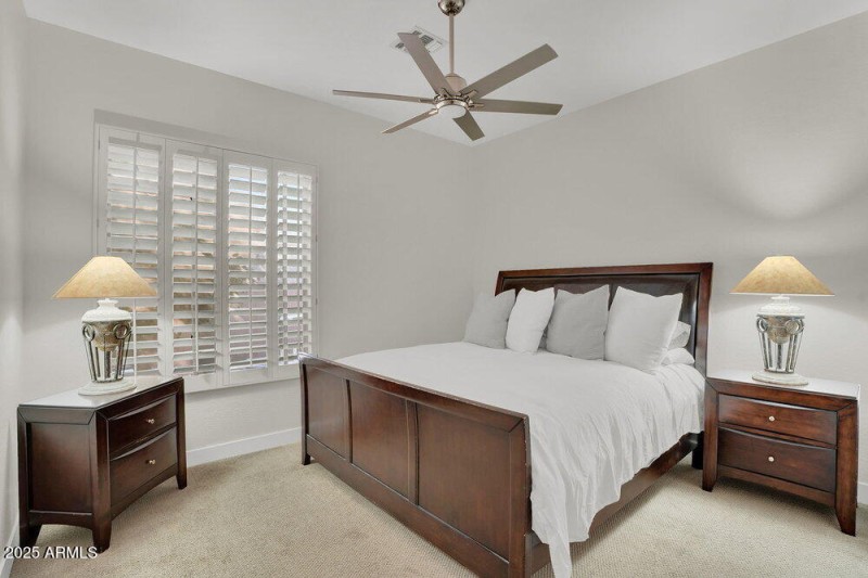 036_43-web-or-mls-2209_leo_place-49_417