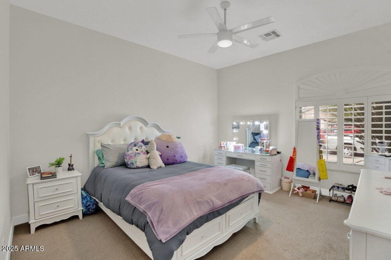 038_46-web-or-mls-2209_leo_place-44_943