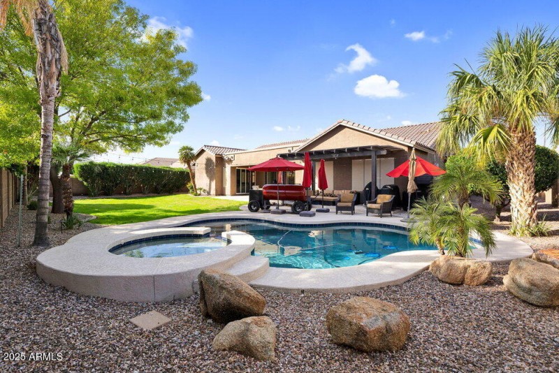 046_56-web-or-mls-2209_leo_place-58_231