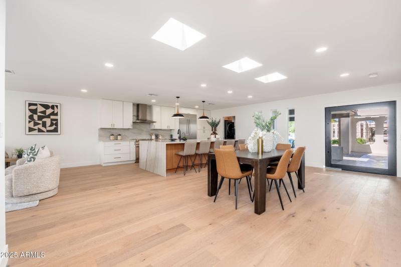 4333 E Fairmount Ave - 08