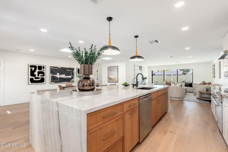 4333 E Fairmount Ave - 13