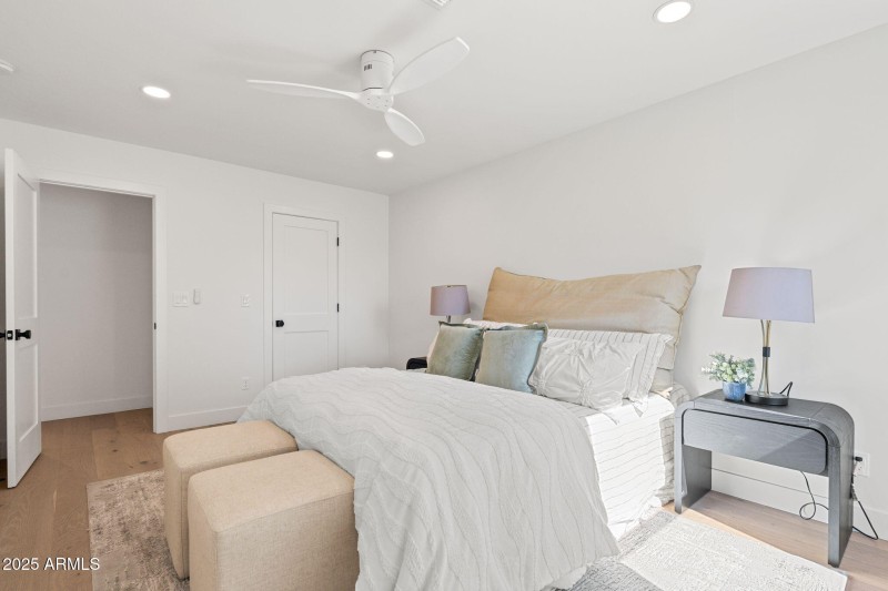 4333 E Fairmount Ave - 28