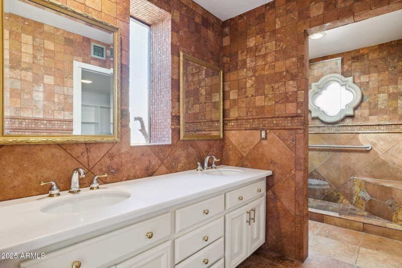 22-web-or-mls-7702-n-via-camello-del-nor