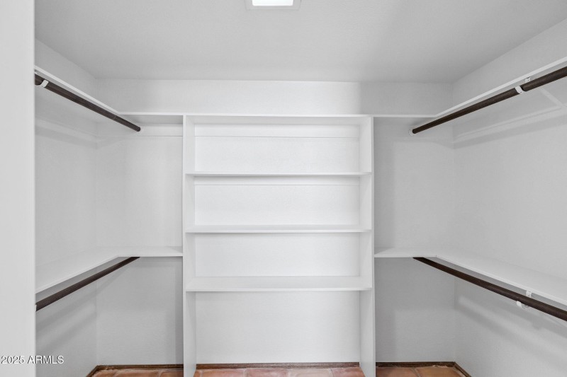 26-web-or-mls-7702-n-via-camello-del-nor