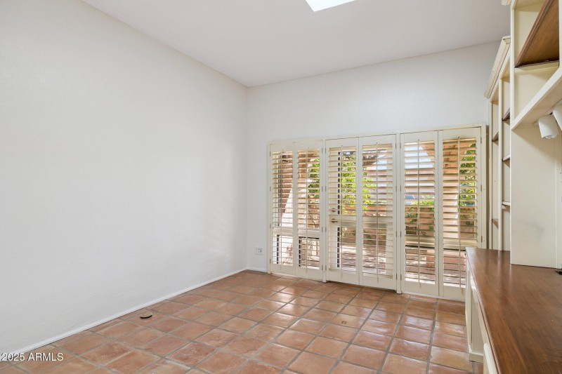 27-web-or-mls-7702-n-via-camello-del-nor