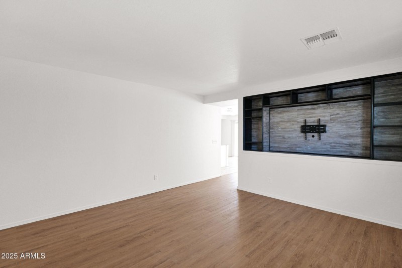 7-web-or-mls-P1349645