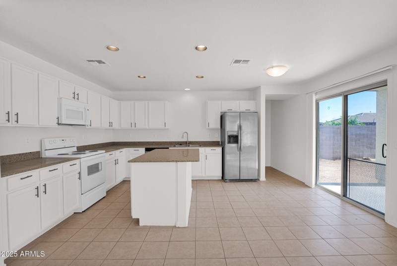 11-web-or-mls-P1349651