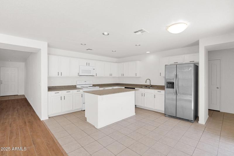 12-web-or-mls-P1349653