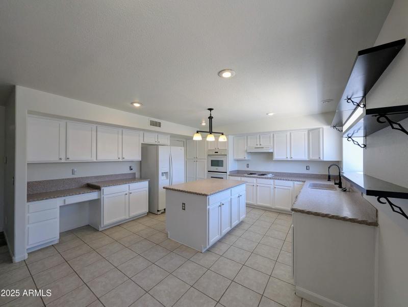 12425 W ENCANTO BLVD