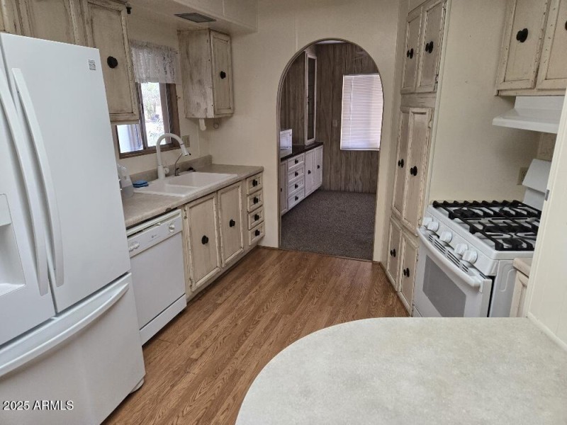 20251031_141336_resized