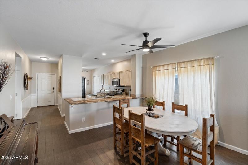 05-Dining Room to Kitchen