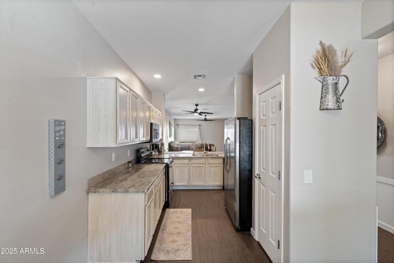 14-Breakfast to Kitchen