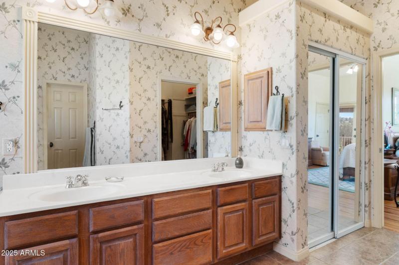 Primary Suite Bathroom