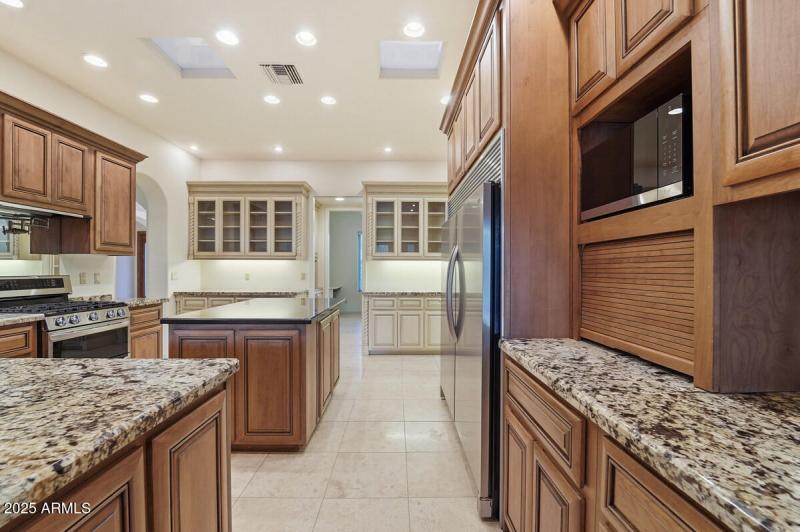 722 W Moon Valley Dr-07