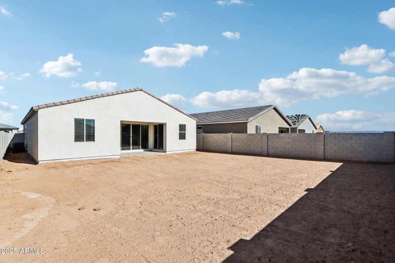 32-web-or-mls-W Camden Ave-S0711-032