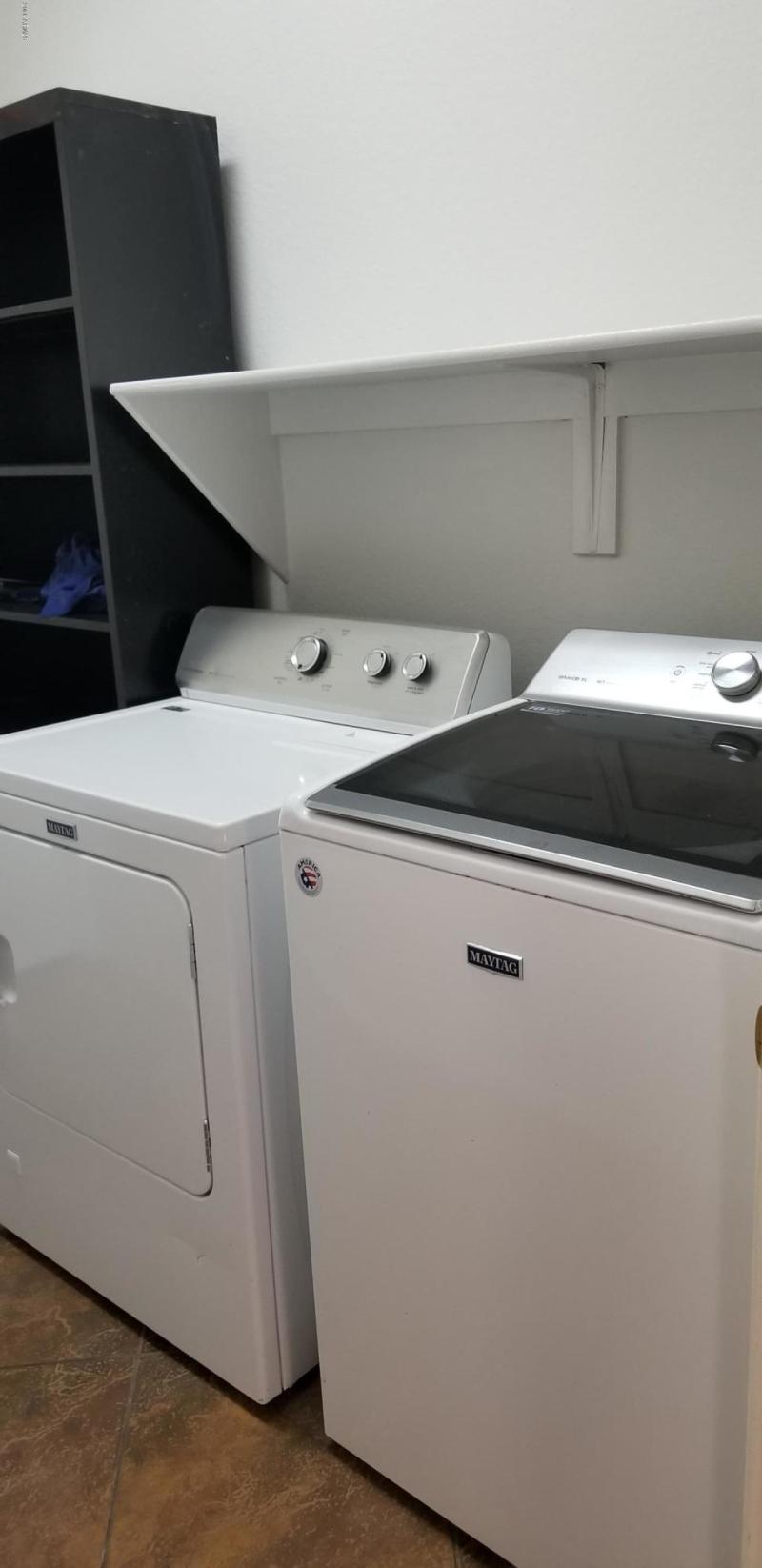 WASHER/DRYER INCLUDED