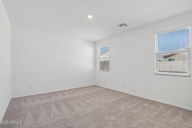 24-web-or-mls-W Mellen Ln-S3009-024