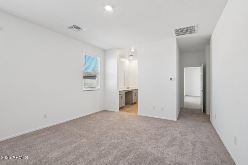 25-web-or-mls-W Mellen Ln-S3009-025