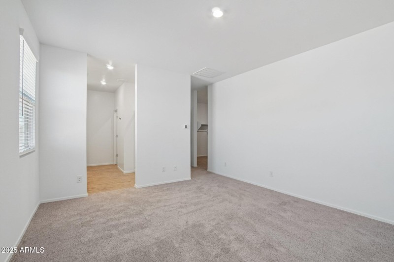 26-web-or-mls-W Mellen Ln-S3009-026