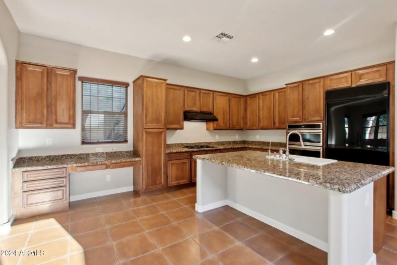 10-web-or-mls-E Via De Vaquero Dr-010