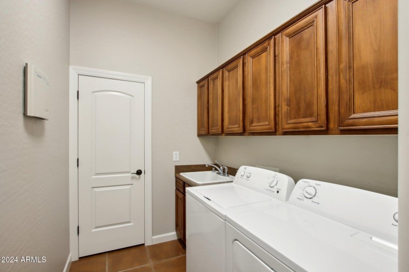 27-web-or-mls-E Via De Vaquero Dr-027