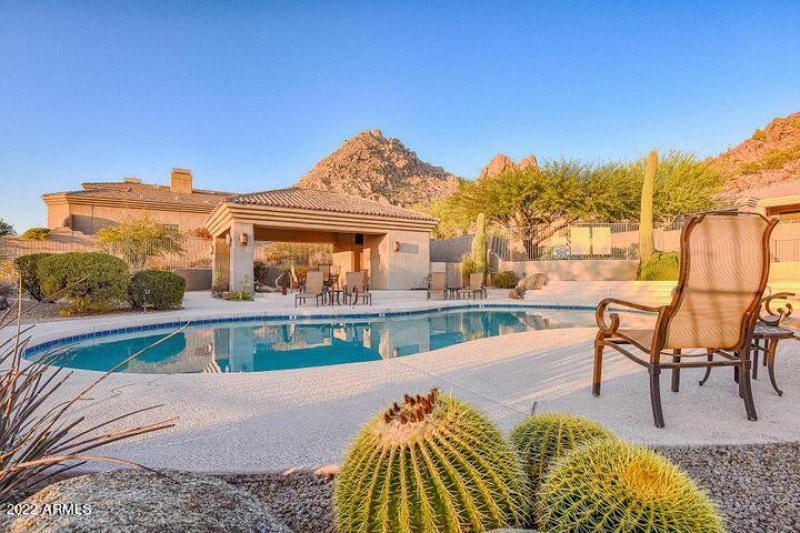 community pool quail