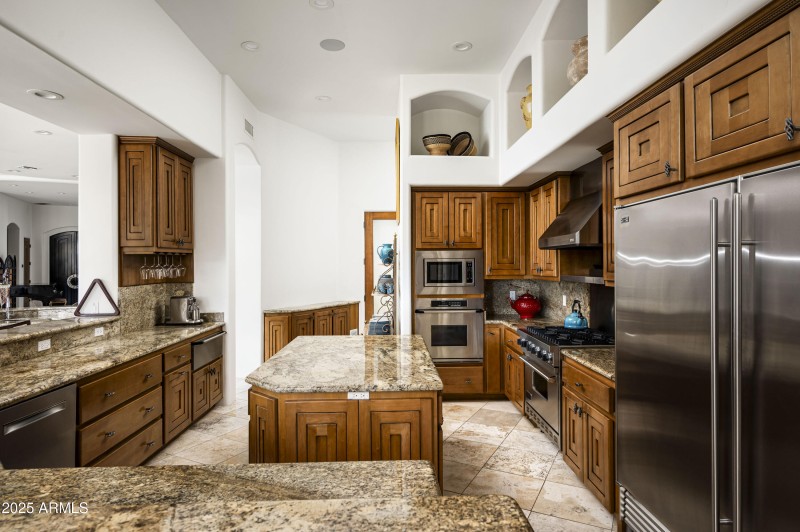 6649 E Berneil Dr-13