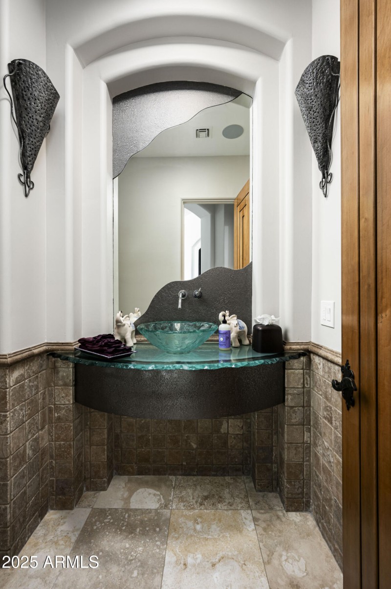 6649 E Berneil Dr-22