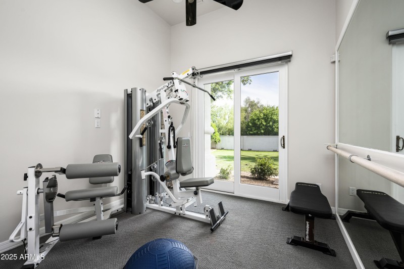 6649 E Berneil Dr-33