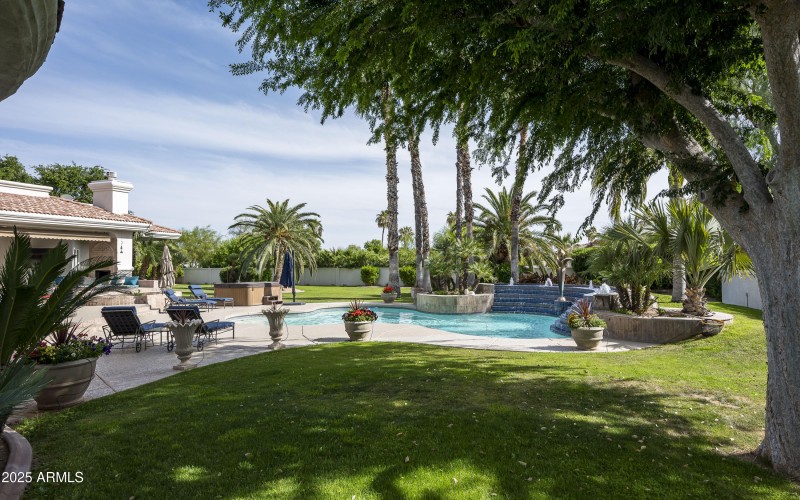 6649 E Berneil Dr-52