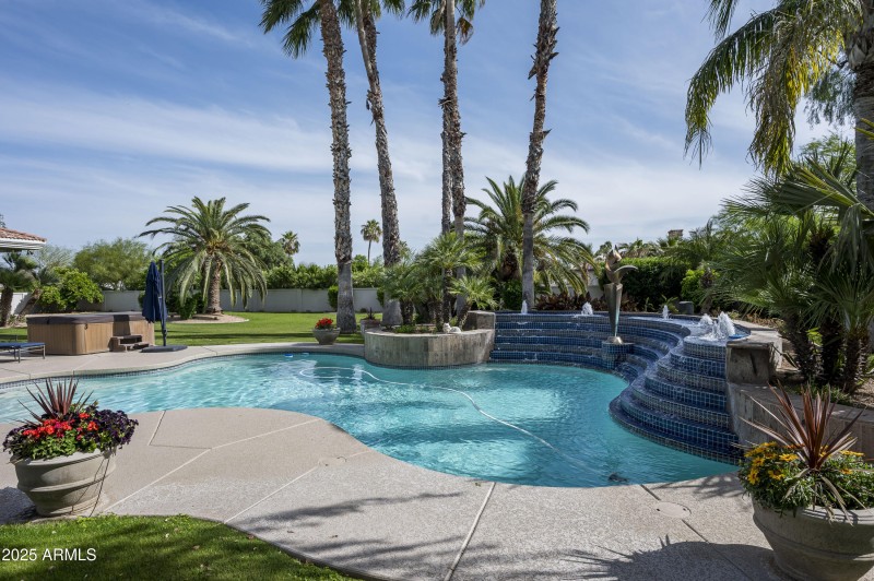 6649 E Berneil Dr-53