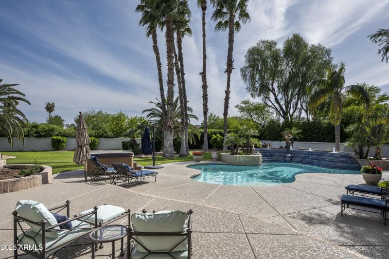 6649 E Berneil Dr-60