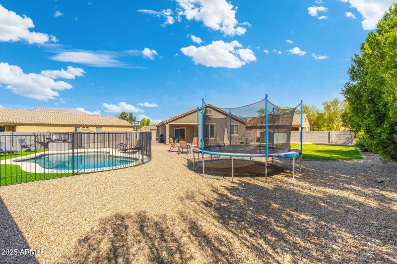 35-web-or-mls-DSC00445-HDR-Edit