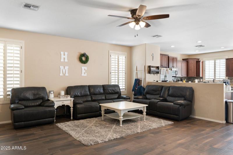 18-web-or-mls-DSC00396