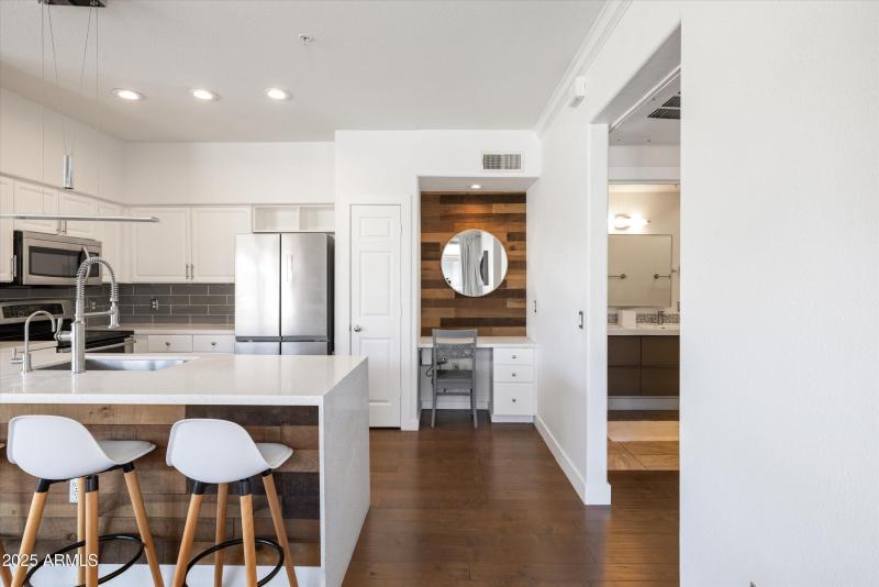 15-19777 n 76th Unit 2293 QA_15